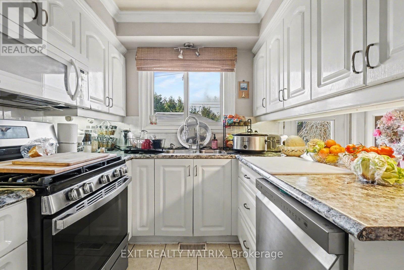 1402 JAMISON AVENUE, Ottawa, Ontario, K1E1J5 — Photo 9