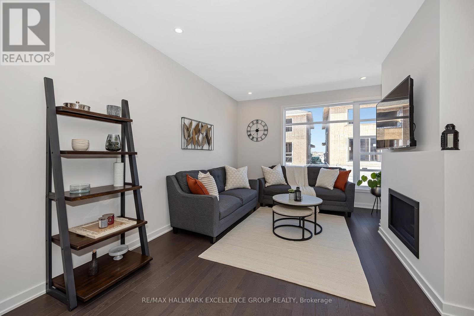 677 HONEYDEW STREET, Ottawa, Ontario, K1X0K5 — Photo 9