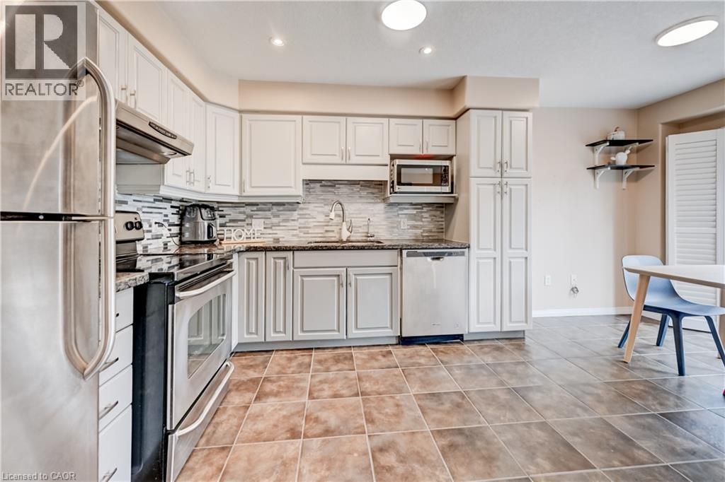 547 WILD IRIS Avenue, Waterloo, Ontario, N2V2W4 — Photo 11