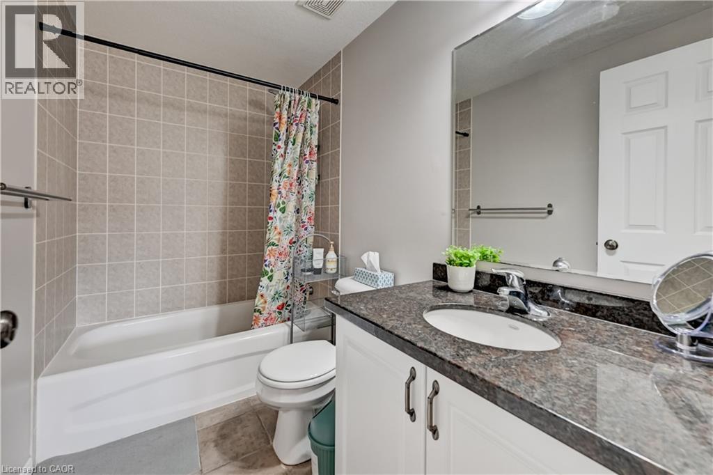 547 WILD IRIS Avenue, Waterloo, Ontario, N2V2W4 — Photo 18