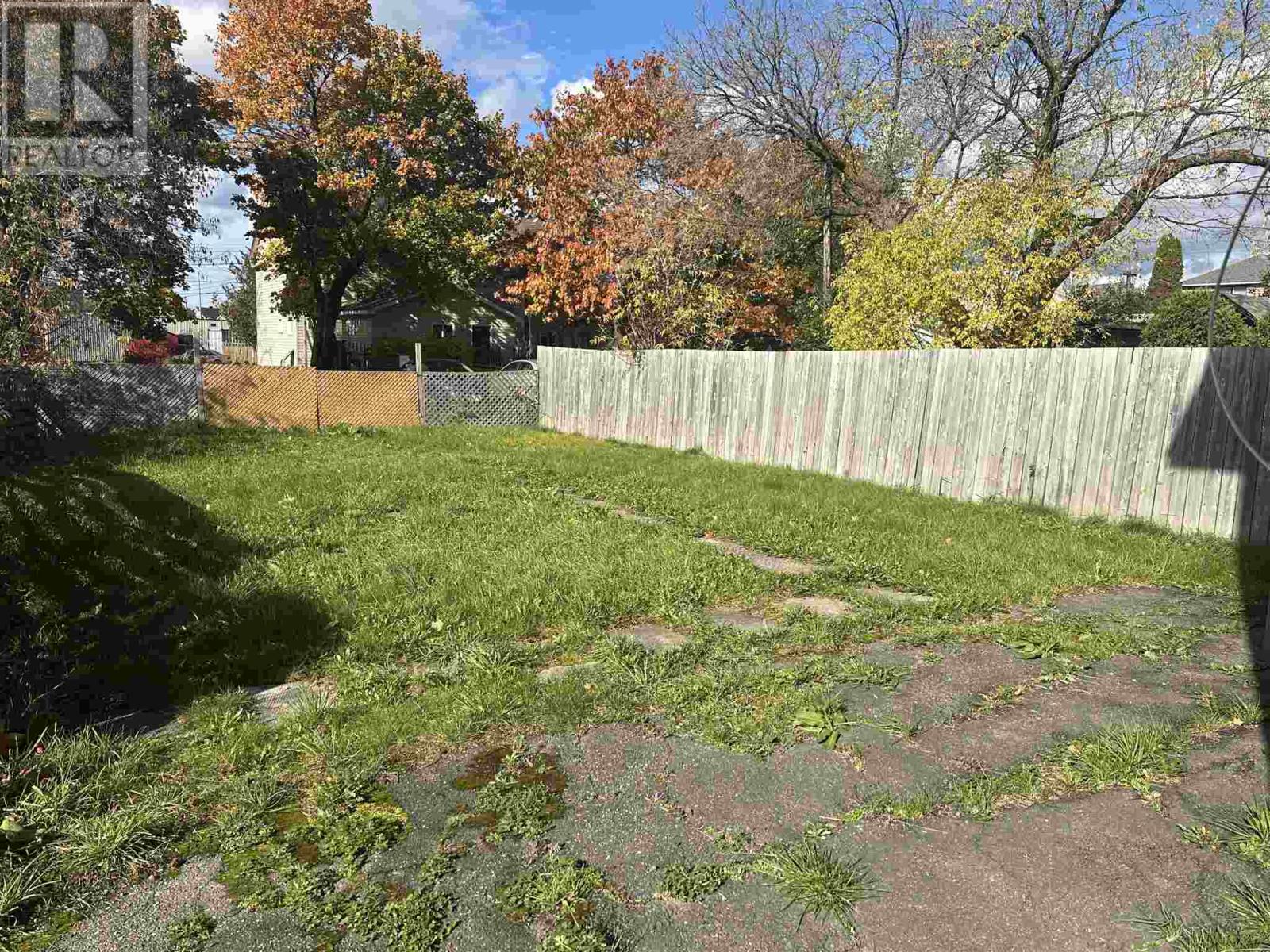 17 Abbott ST, Sault Ste. Marie, Ontario, P6A2V8 — Photo 4