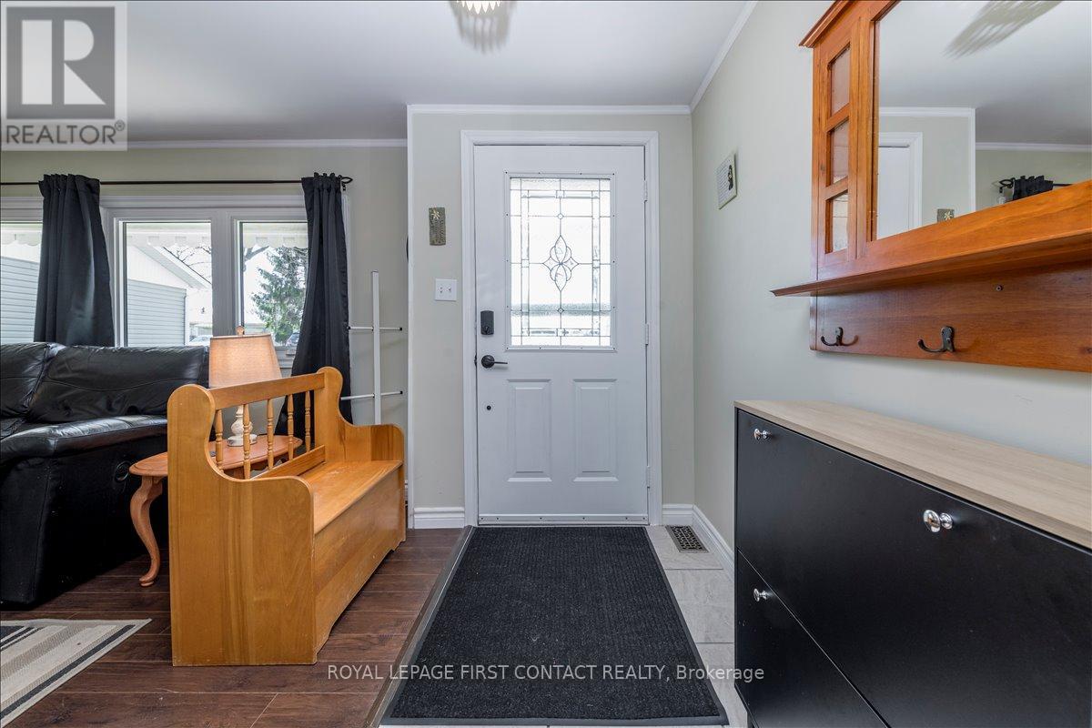 34 FLORA DRIVE, Innisfil, Ontario, L9S1R1 — Photo 3