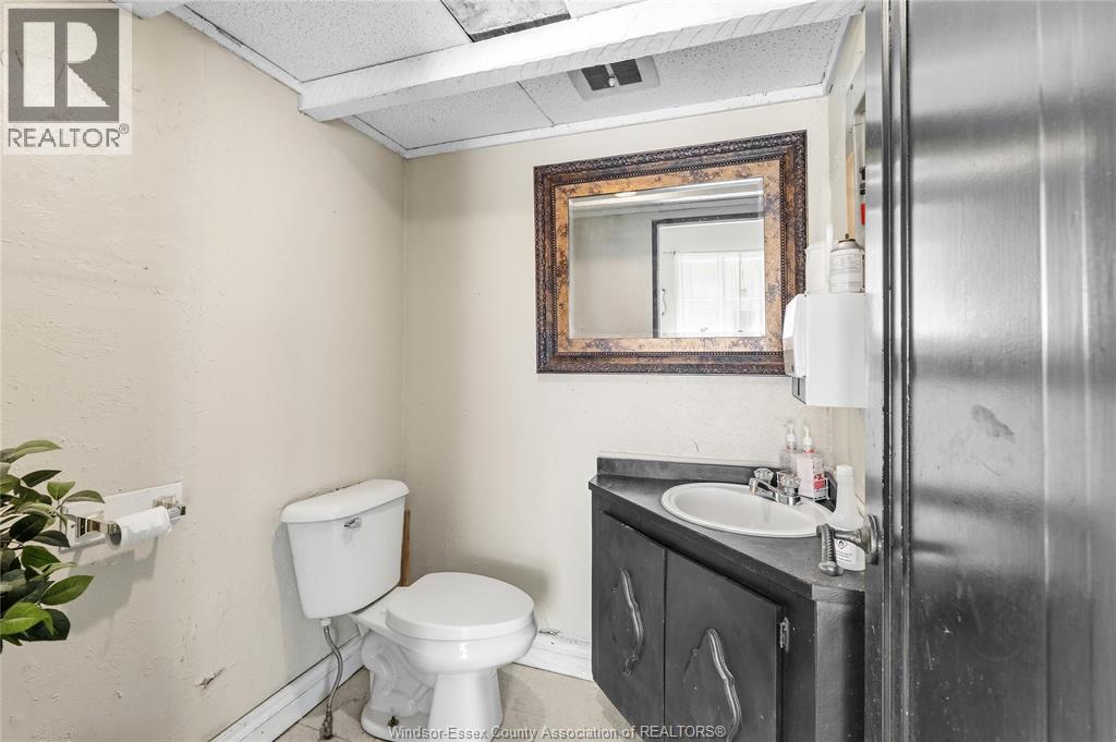 2628 TECUMSEH ROAD East, Windsor, Ontario, N8W1G2 — Photo 9