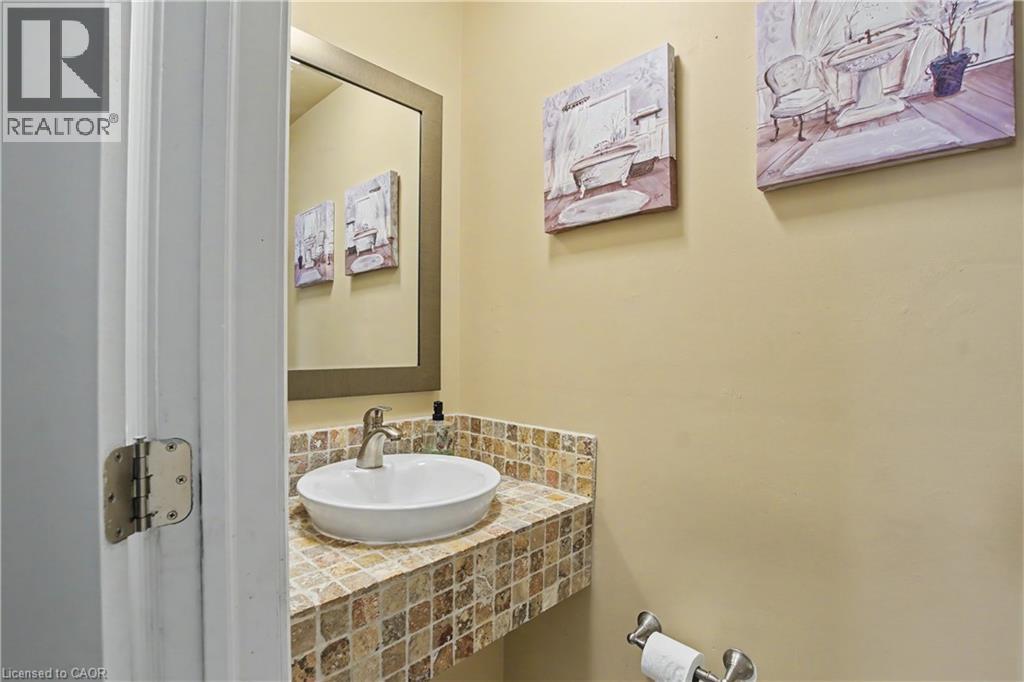 661 FRANCIS Road Unit# 4, Burlington, Ontario, L7T3X6 — Photo 12