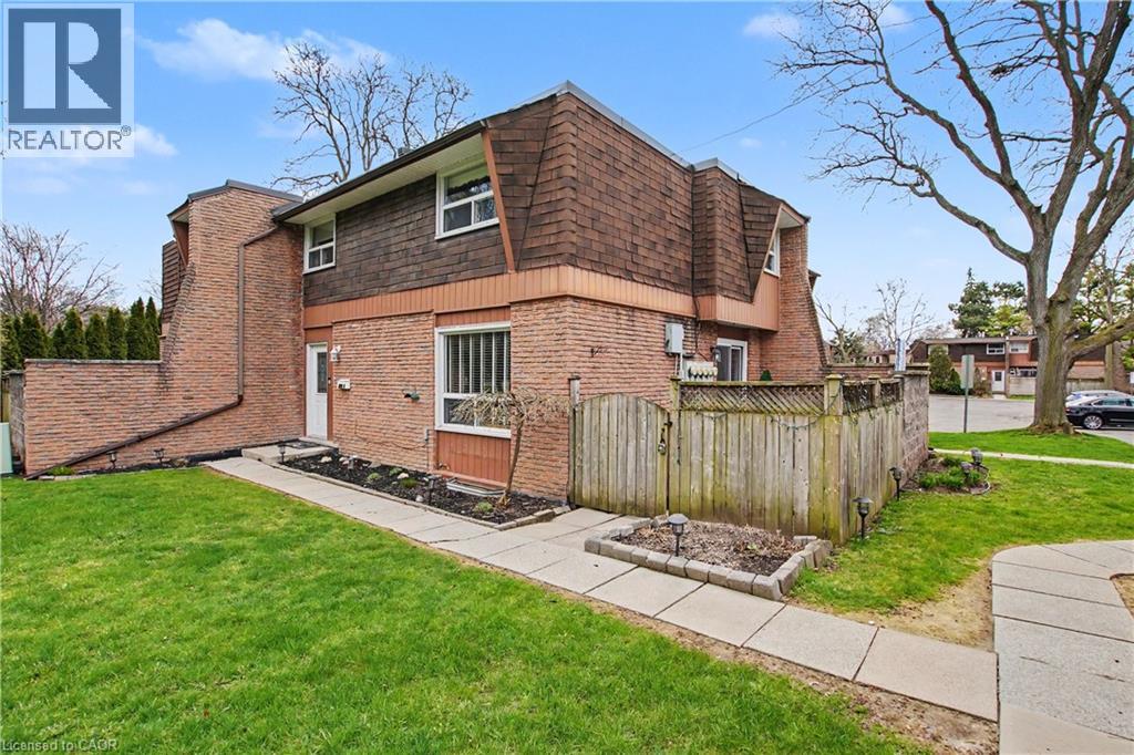 661 FRANCIS Road Unit# 4, Burlington, Ontario, L7T3X6 — Photo 2