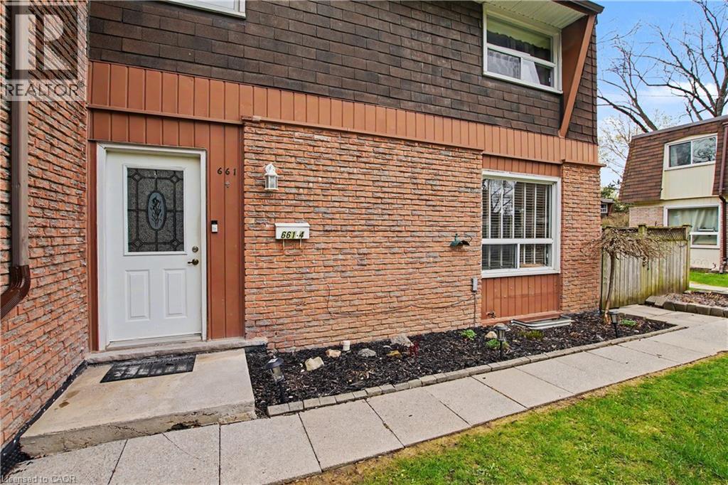 661 FRANCIS Road Unit# 4, Burlington, Ontario, L7T3X6 — Photo 3