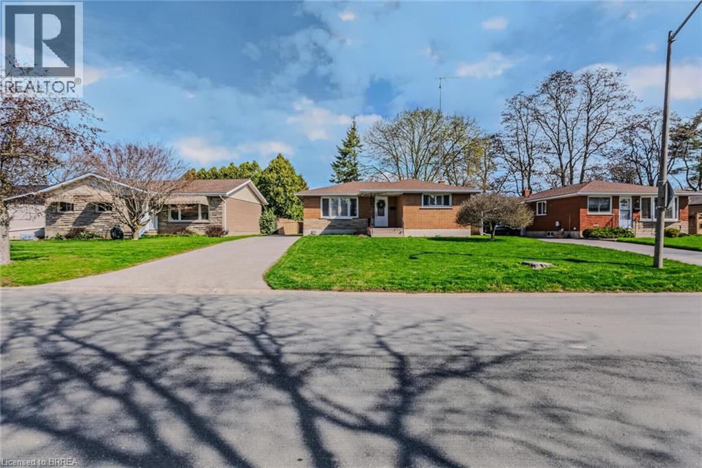 27 ALLANTON Boulevard, Brantford, Ontario, N3R3B8 — Photo 3