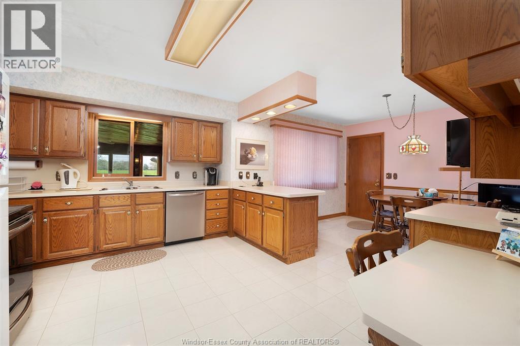 4675 HURON CHURCH LINE, LaSalle, Ontario, N9H1H5 — Photo 8