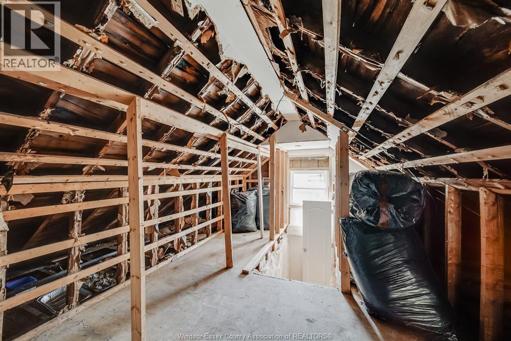 641 CAMERON AVENUE, Windsor, Ontario, N9B1Z2 — Photo 30