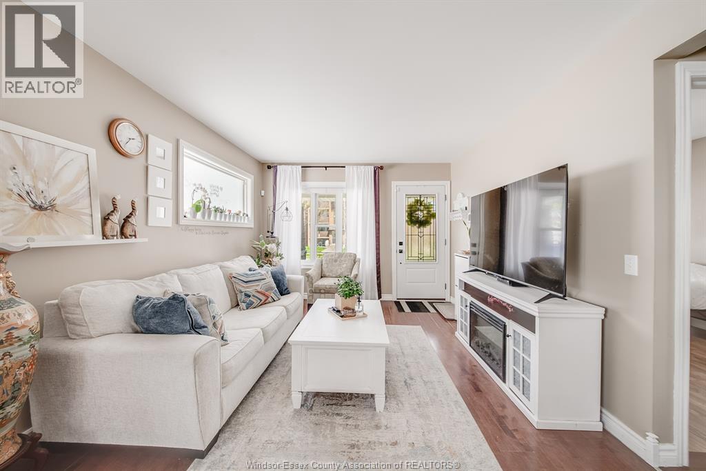 641 CAMERON AVENUE, Windsor, Ontario, N9B1Z2 — Photo 8