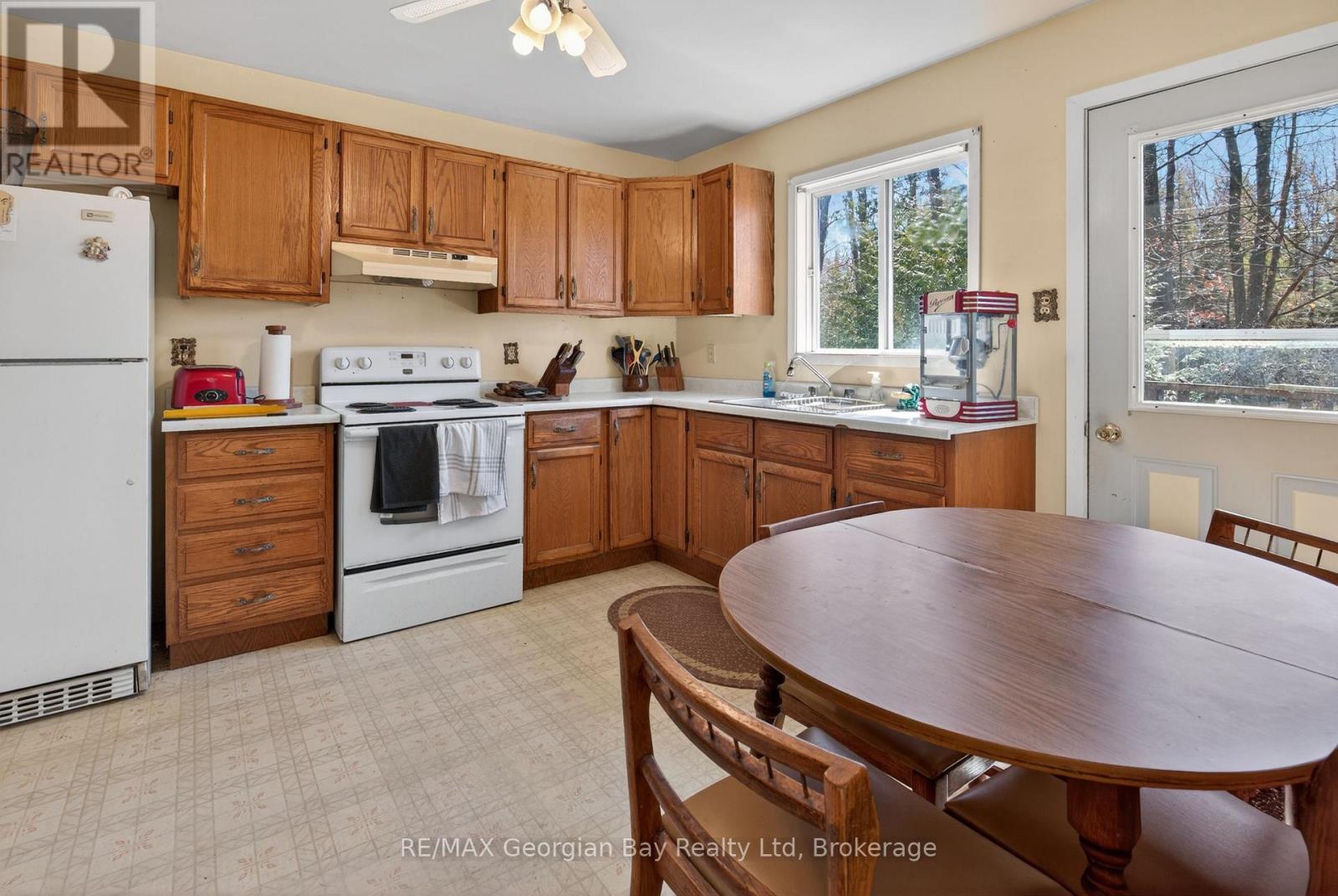 31 BECKETTS SIDE ROAD, Tay, Ontario, L0K2C0 — Photo 7