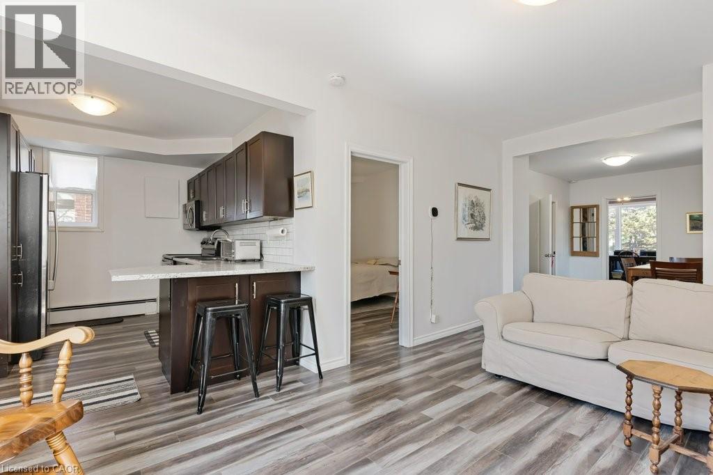 97 ST GEORGE Street, Kitchener, Ontario, N2G2T2 — Photo 5