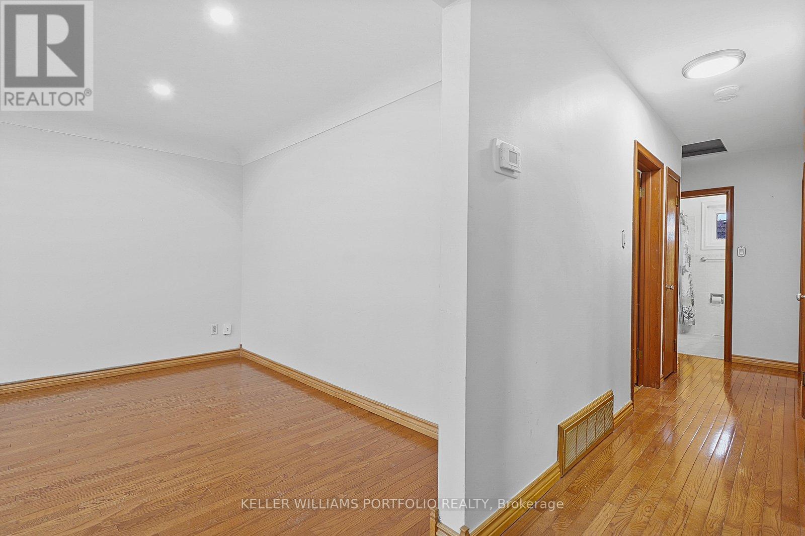 68 ATHABASCA STREET, Oshawa (Donevan), Ontario, L1H7H6 — Photo 2