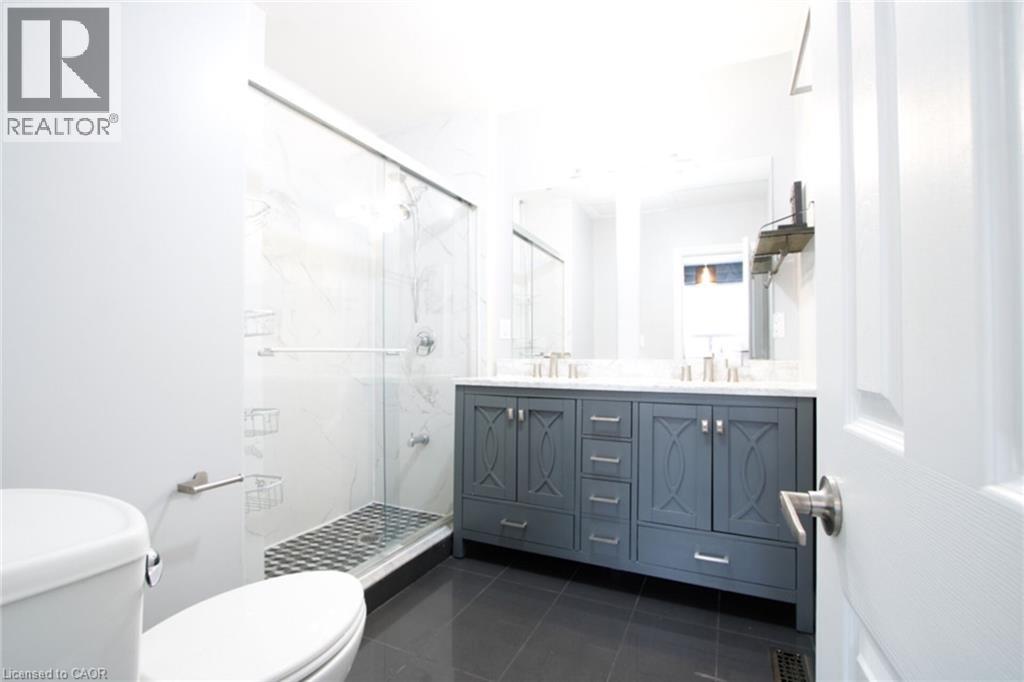1601 SANDGATE Crescent Unit# Main, Mississauga, Ontario, L5J2E3 — Photo 11