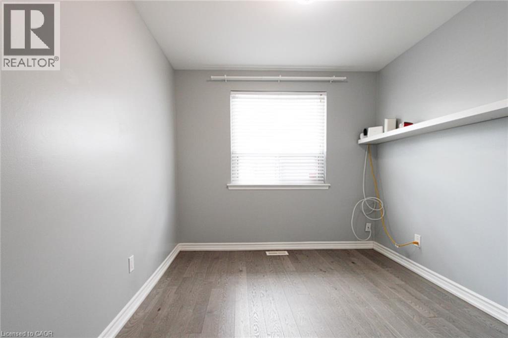 1601 SANDGATE Crescent Unit# Main, Mississauga, Ontario, L5J2E3 — Photo 13