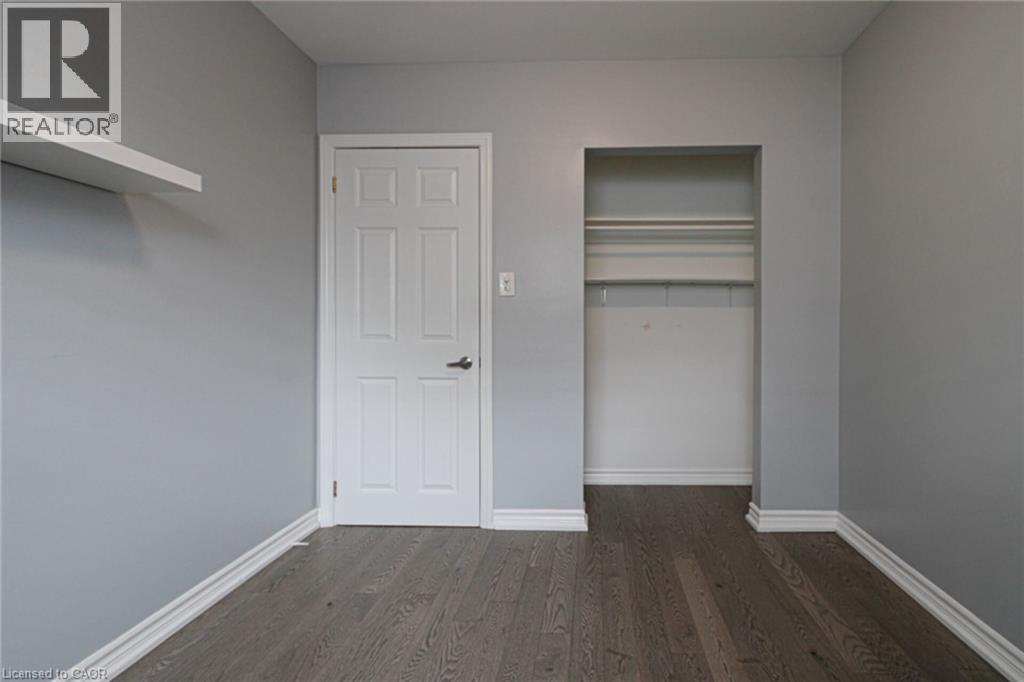1601 SANDGATE Crescent Unit# Main, Mississauga, Ontario, L5J2E3 — Photo 14