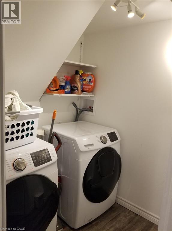 1601 SANDGATE Crescent Unit# Main, Mississauga, Ontario, L5J2E3 — Photo 20