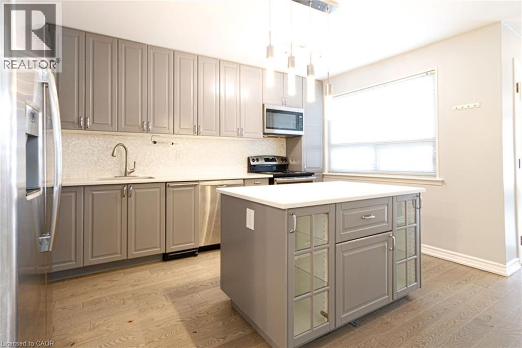 1601 SANDGATE Crescent Unit# Main, Mississauga, Ontario, L5J2E3 — Photo 7