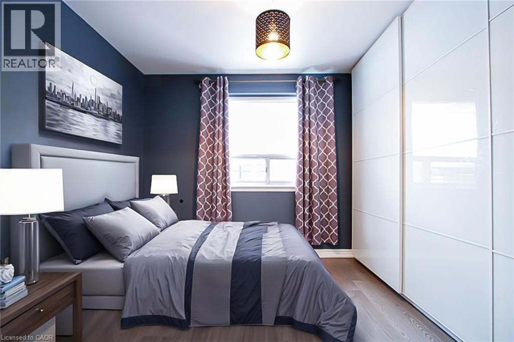 1601 SANDGATE Crescent Unit# Main, Mississauga, Ontario, L5J2E3 — Photo 8