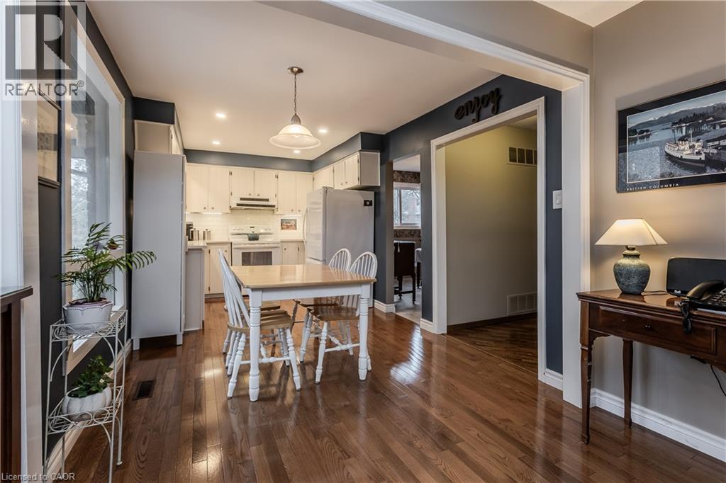 1141 CROFTON Way, Burlington, Ontario, L7P3A8 — Photo 12