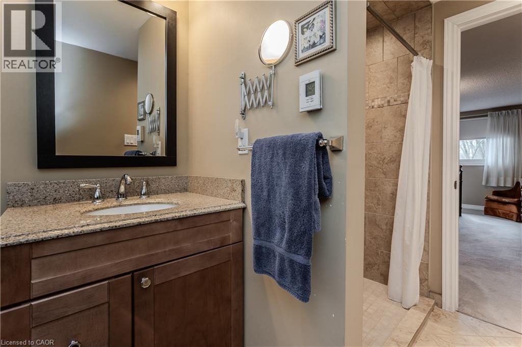 1141 CROFTON Way, Burlington, Ontario, L7P3A8 — Photo 18