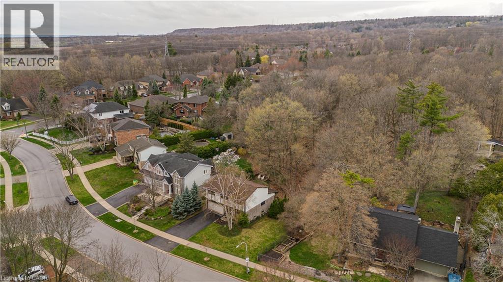 1141 CROFTON Way, Burlington, Ontario, L7P3A8 — Photo 2