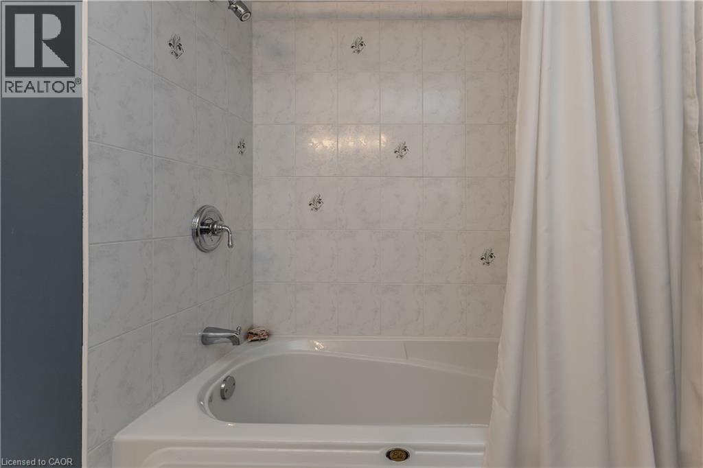 1141 CROFTON Way, Burlington, Ontario, L7P3A8 — Photo 24