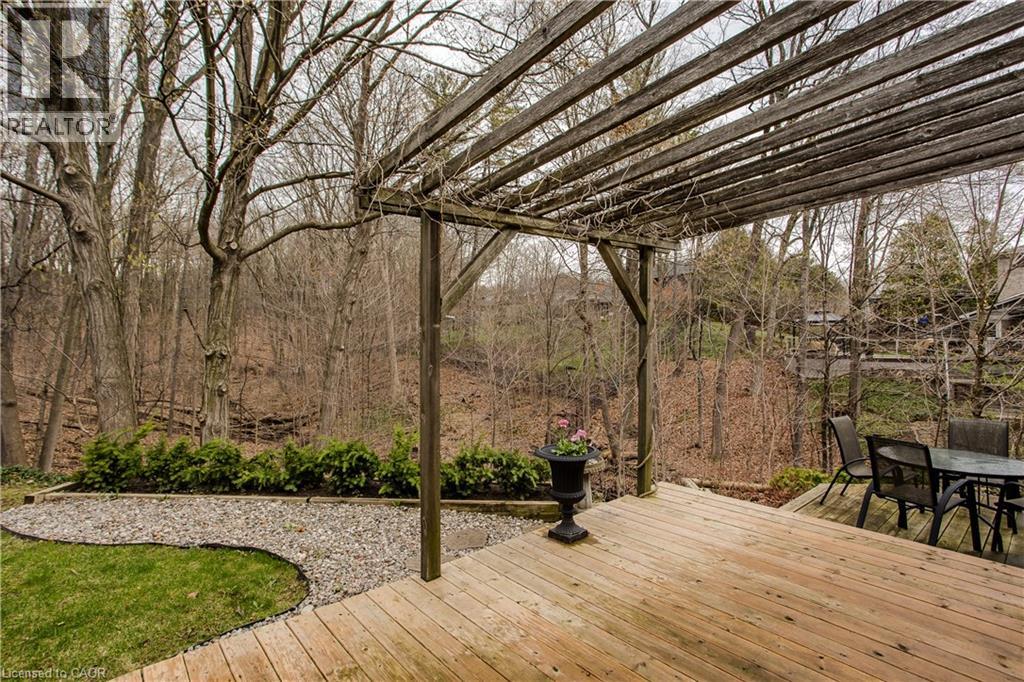 1141 CROFTON Way, Burlington, Ontario, L7P3A8 — Photo 4