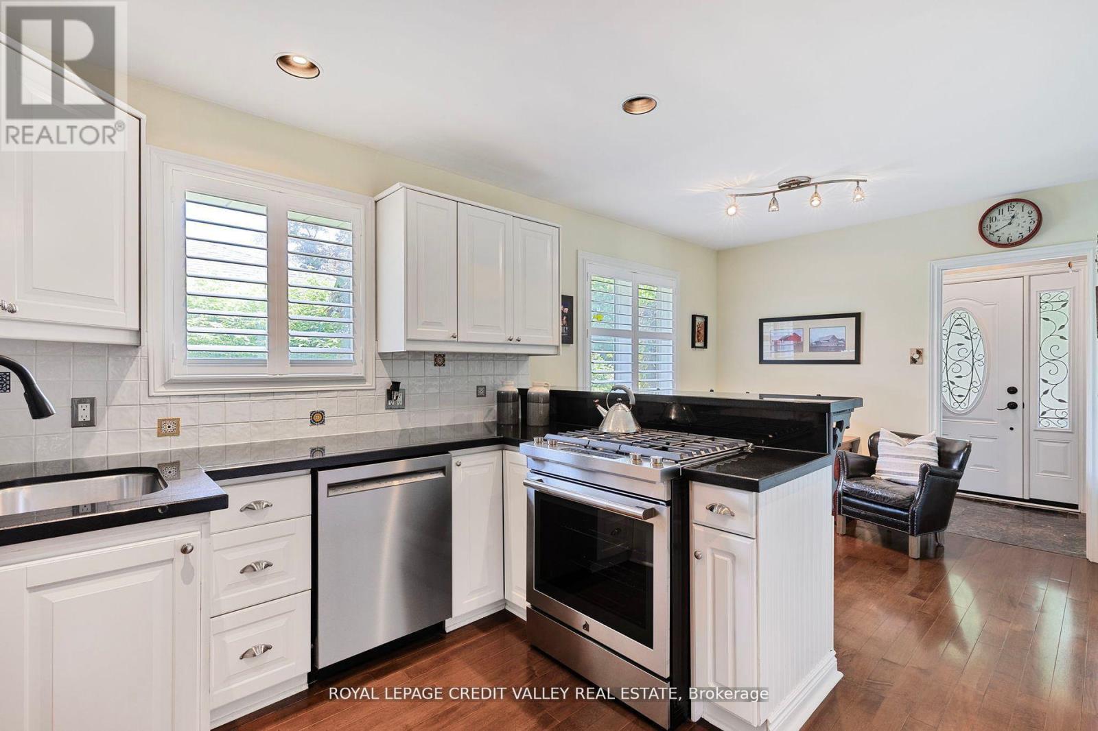 24 LADORE DRIVE, Brampton (Brampton South), Ontario, L6Y1V5 — Photo 9