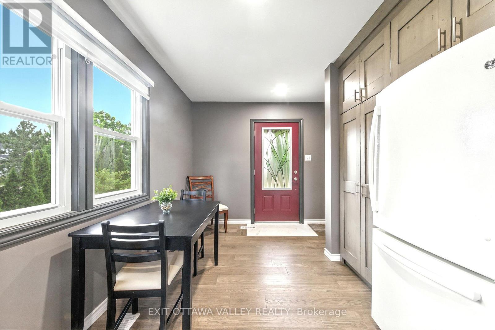 49 GLENDALE AVENUE, Deep River, Ontario, K0J1P0 — Photo 11