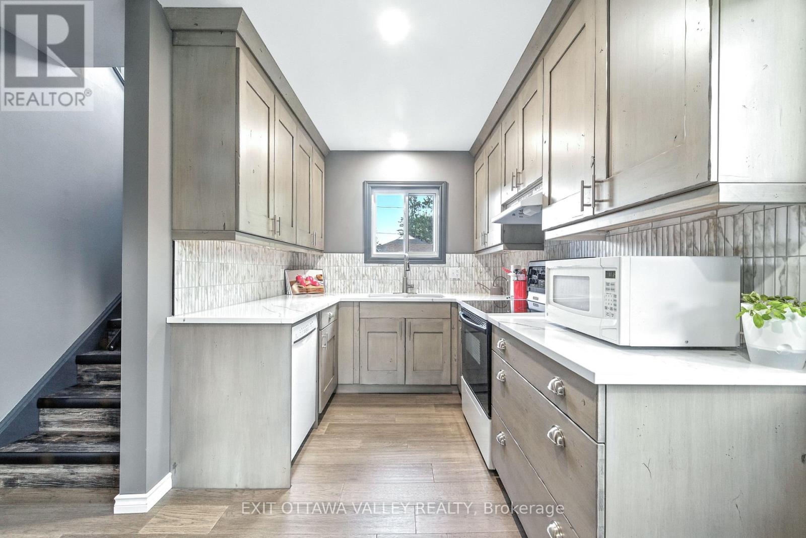 49 GLENDALE AVENUE, Deep River, Ontario, K0J1P0 — Photo 15