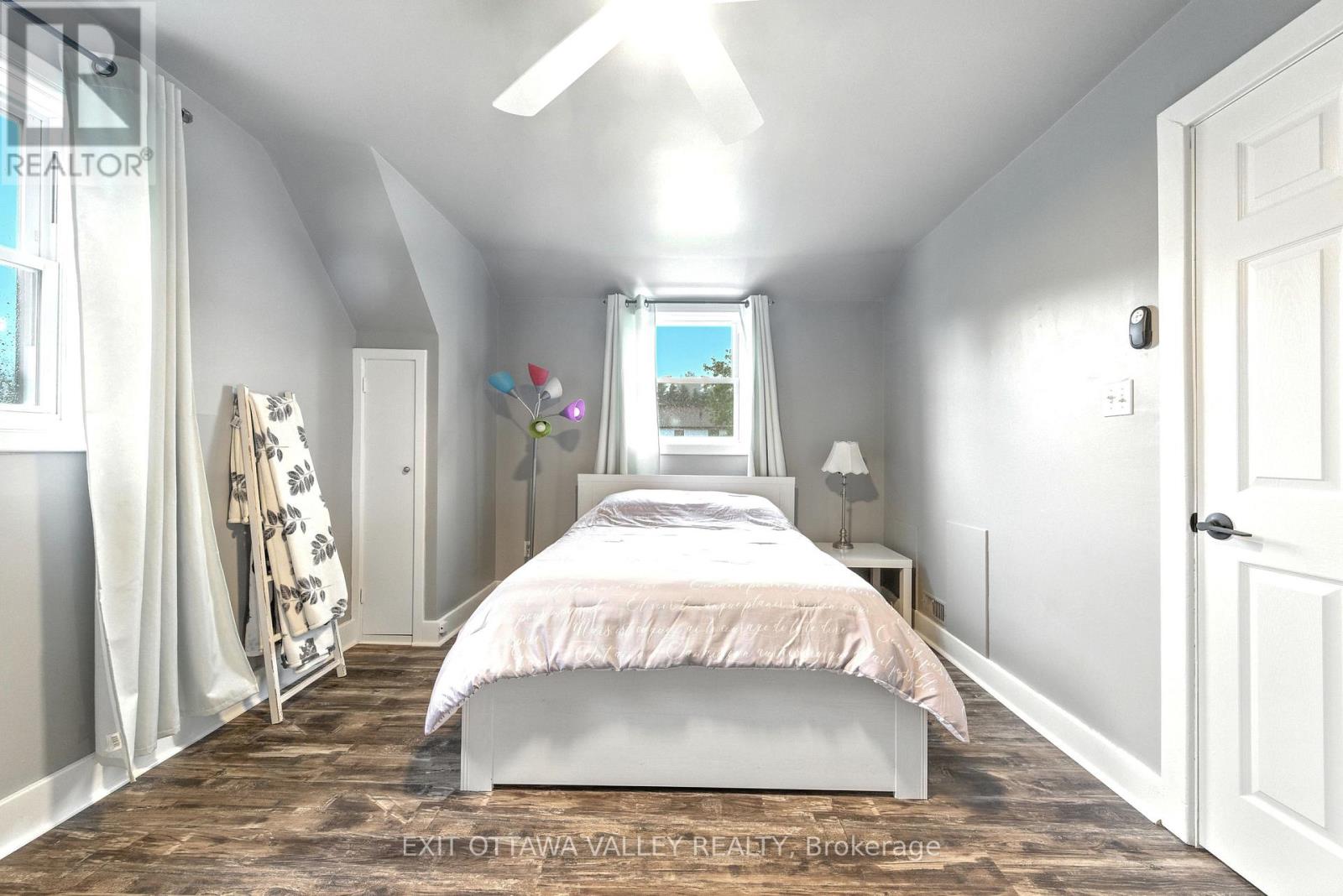 49 GLENDALE AVENUE, Deep River, Ontario, K0J1P0 — Photo 20