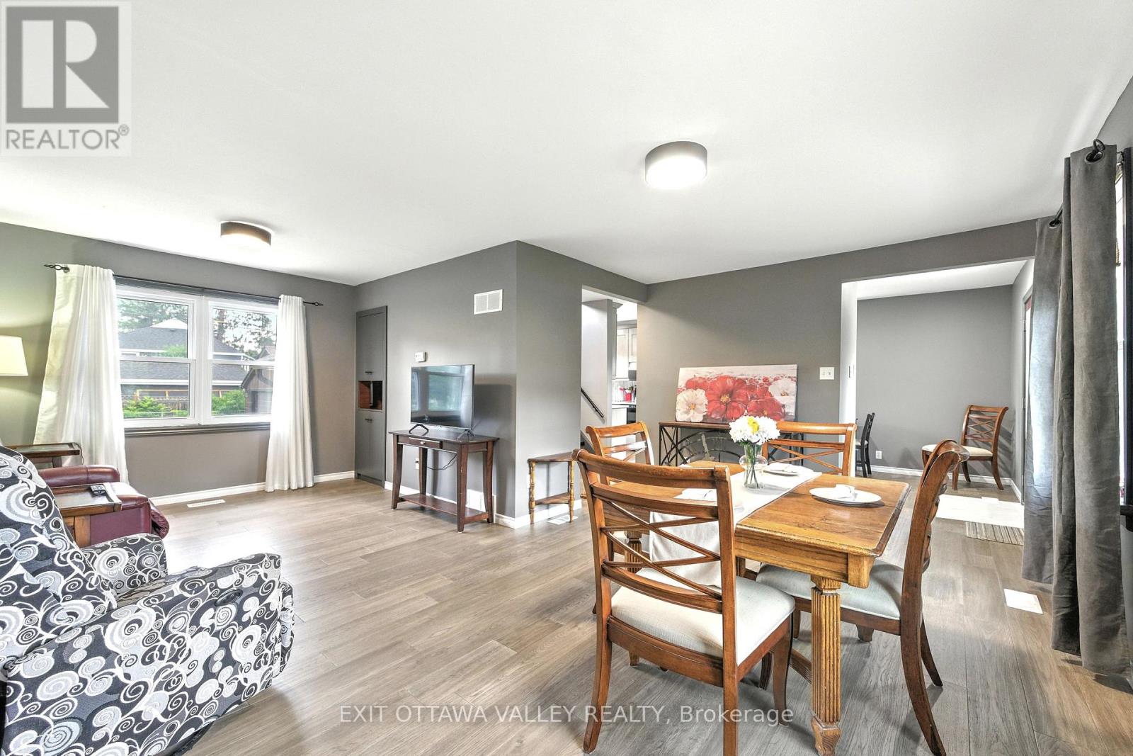 49 GLENDALE AVENUE, Deep River, Ontario, K0J1P0 — Photo 8