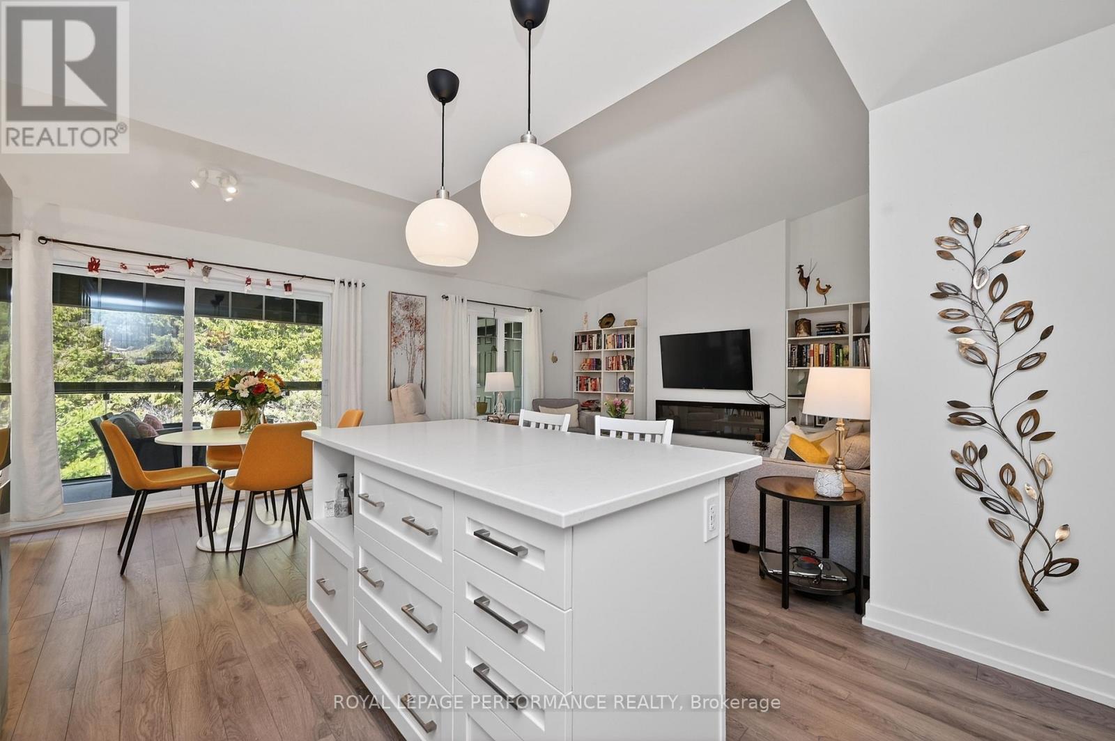 202 - 83 ST MORITZ TRAIL, Russell, Ontario, K0A1W0 — Photo 10