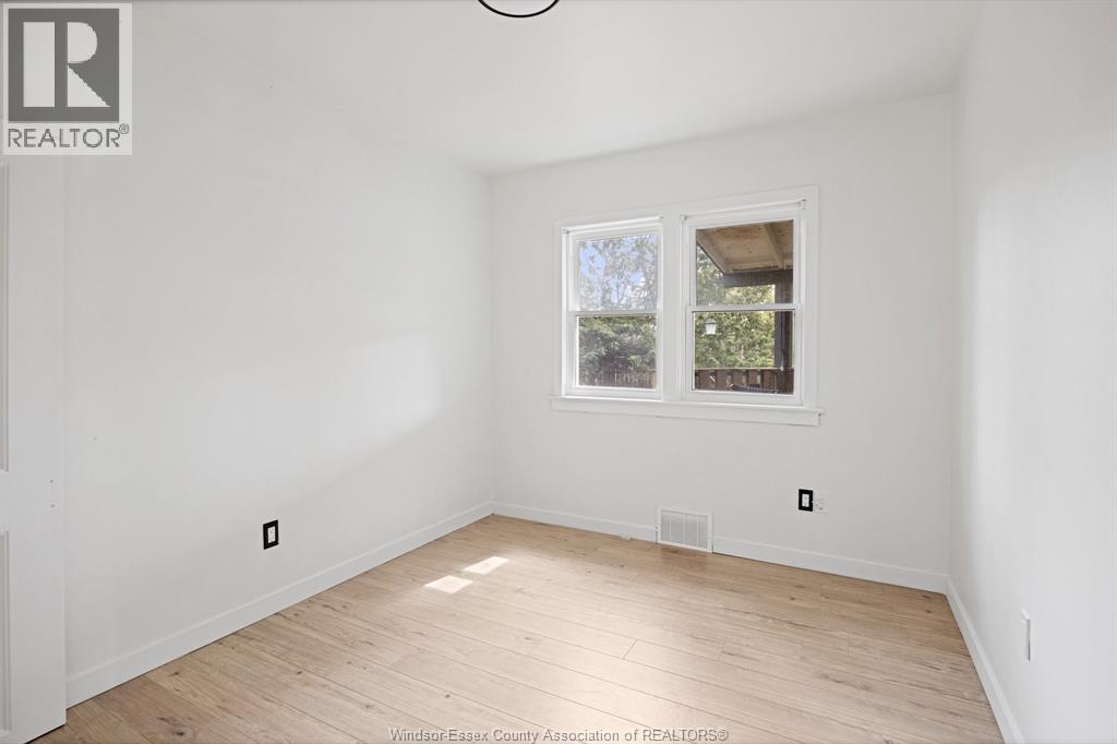 1114 Edward Unit# Upper, Windsor, Ontario, N8S3A1 — Photo 13