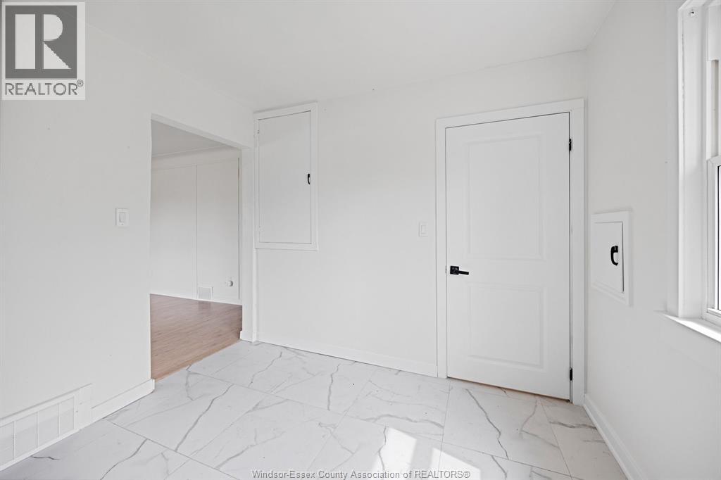 1114 Edward Unit# Upper, Windsor, Ontario, N8S3A1 — Photo 15