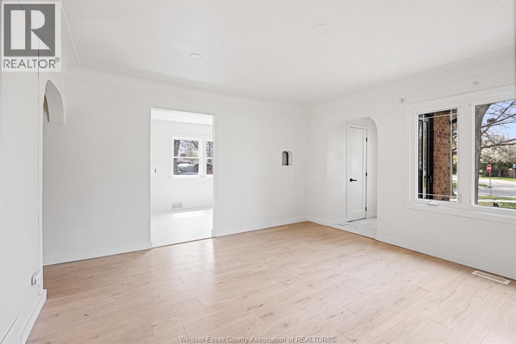 1114 Edward Unit# Upper, Windsor, Ontario, N8S3A1 — Photo 7