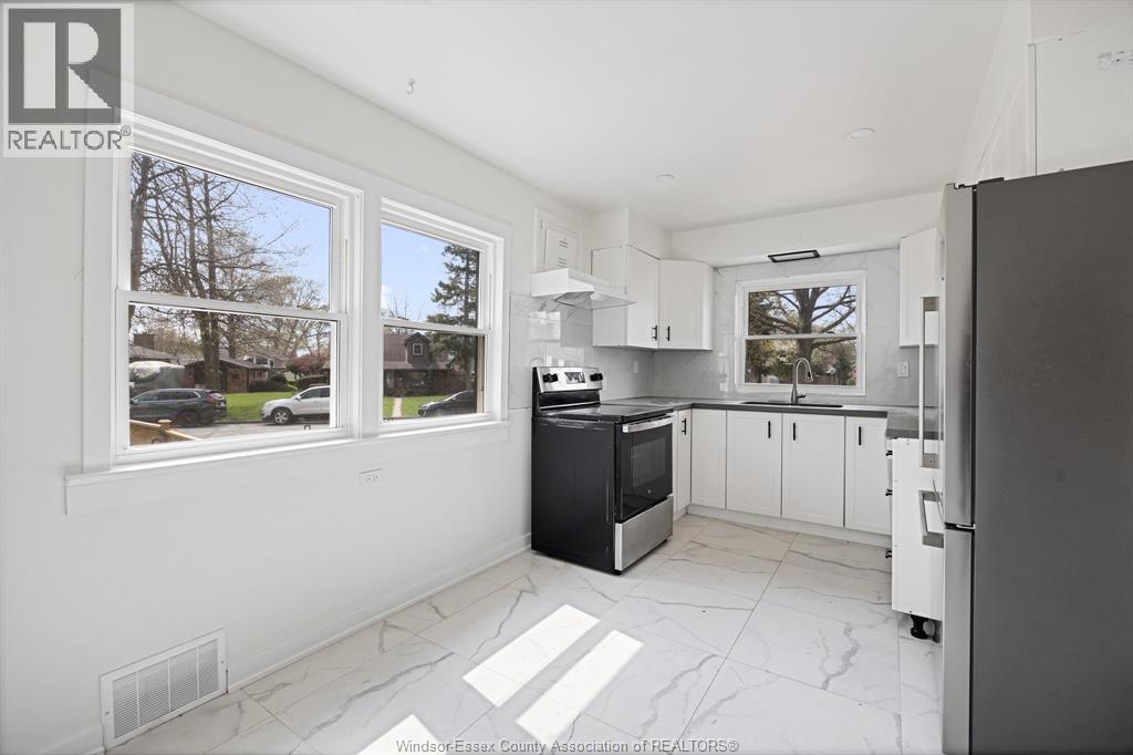 1114 Edward Unit# Upper, Windsor, Ontario, N8S3A1 — Photo 9