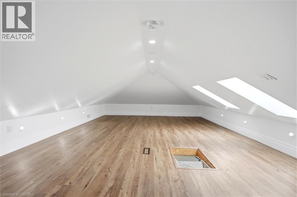 24 TREEVIEW Drive, Toronto, Ontario, M8W4B9 — Photo 23