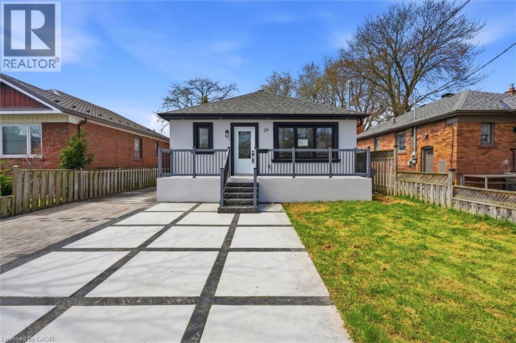 24 TREEVIEW Drive, Toronto, Ontario, M8W4B9 — Photo 3