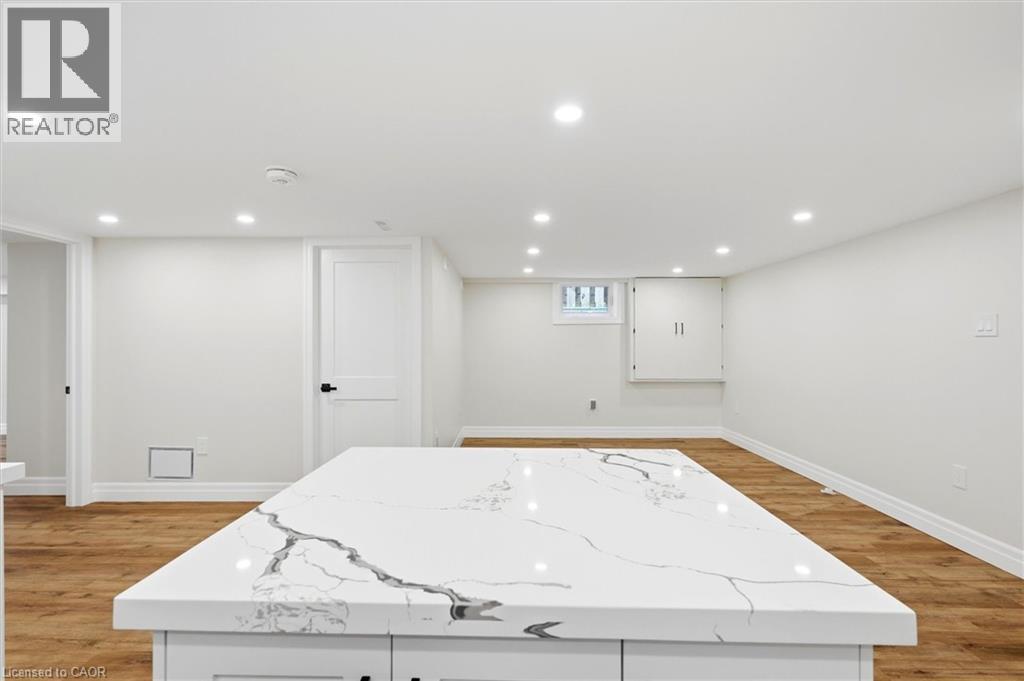 24 TREEVIEW Drive, Toronto, Ontario, M8W4B9 — Photo 33