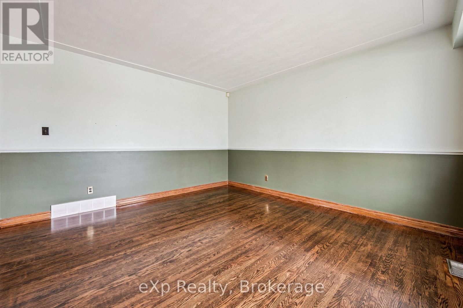 124 MONTCALM DRIVE, Kitchener, Ontario, N2B2R5 — Photo 10