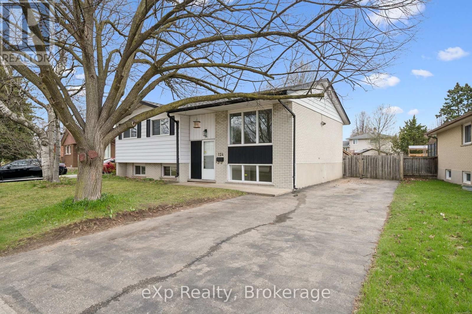 124 MONTCALM DRIVE, Kitchener, Ontario, N2B2R5 — Photo 3