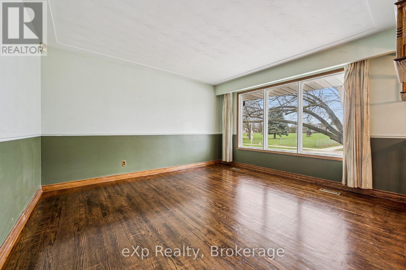 124 MONTCALM DRIVE, Kitchener, Ontario, N2B2R5 — Photo 7