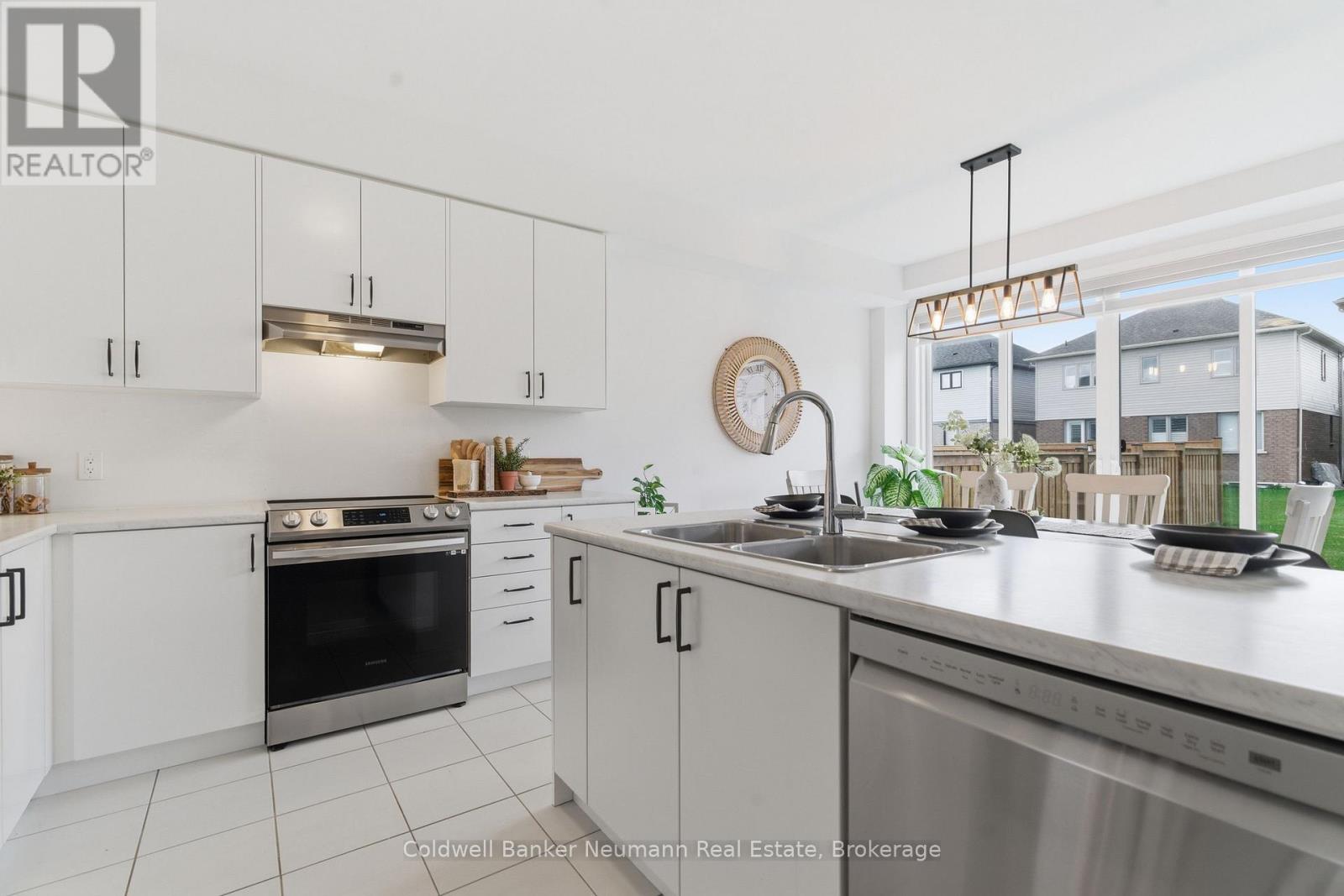 56 POVEY ROAD, Centre Wellington (Fergus), Ontario, N1M0J5 — Photo 9