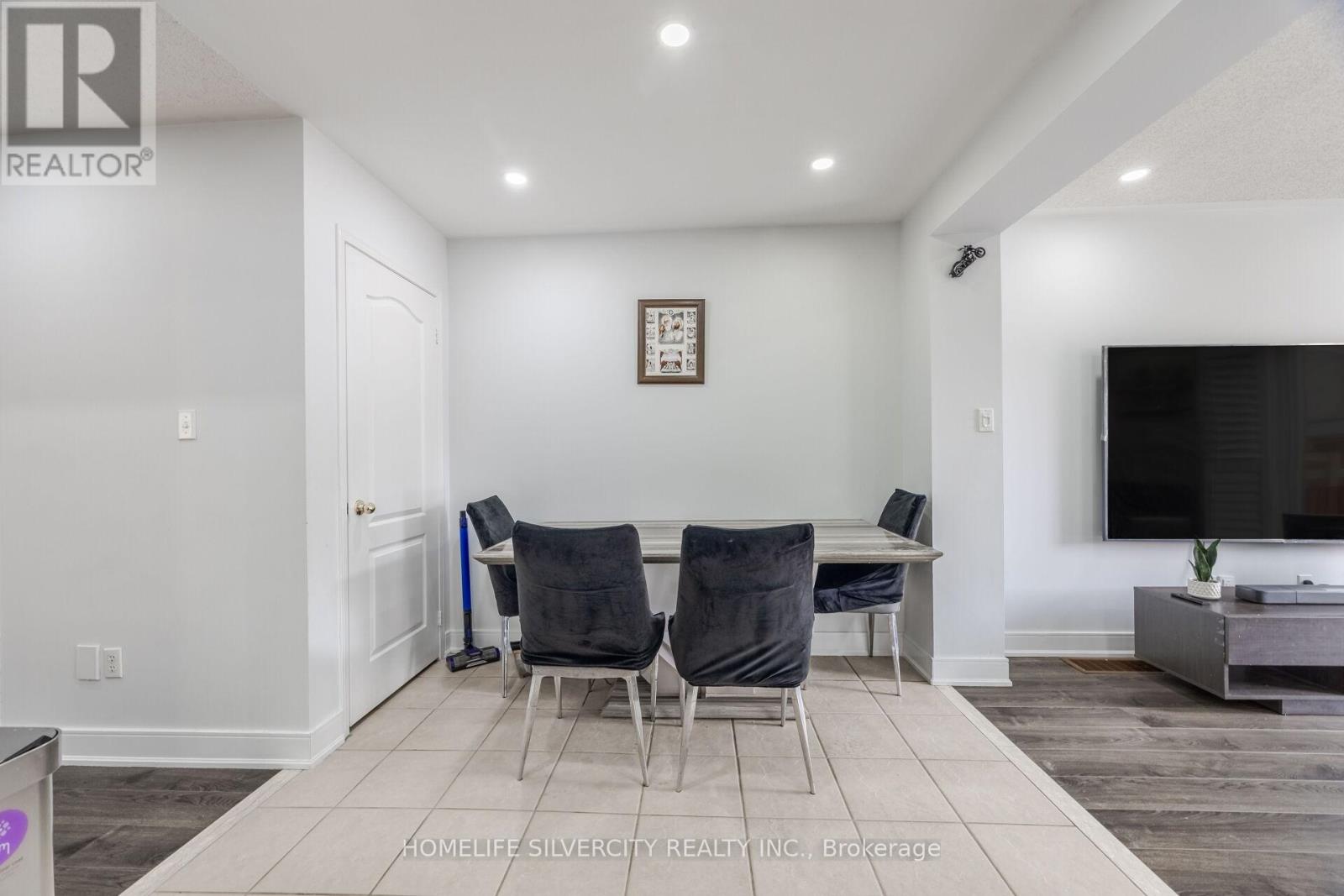 67 SWEET CLOVER CRESCENT, Brampton (Sandringham-Wellington), Ontario, L6R3A1 — Photo 10