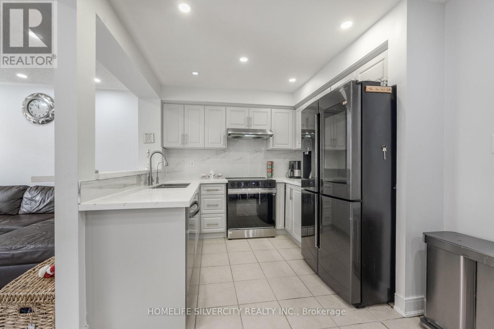 67 SWEET CLOVER CRESCENT, Brampton (Sandringham-Wellington), Ontario, L6R3A1 — Photo 12