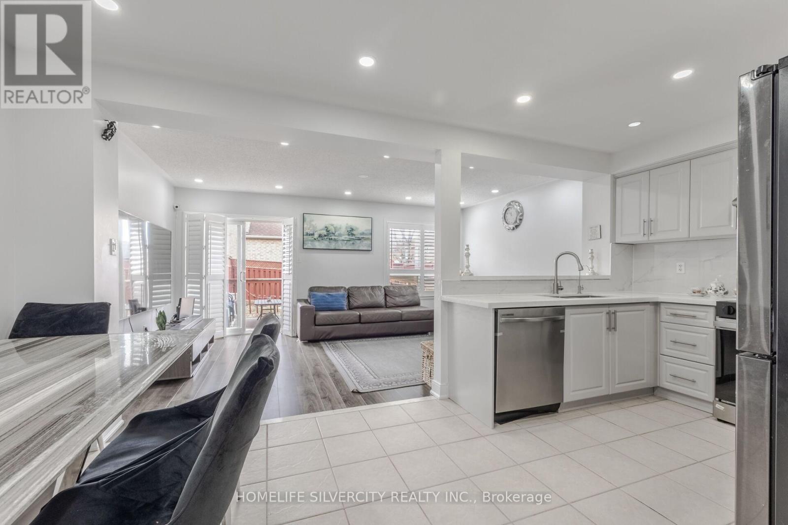 67 SWEET CLOVER CRESCENT, Brampton (Sandringham-Wellington), Ontario, L6R3A1 — Photo 13