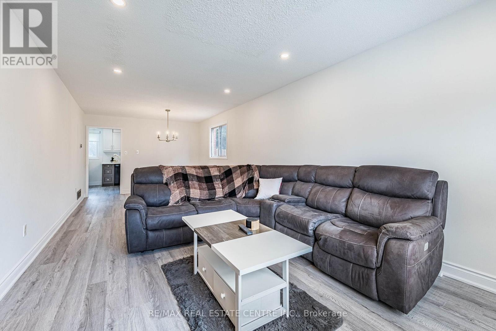 11 KIRKLAND ROAD, Brampton (Madoc), Ontario, L6V2W5 — Photo 4
