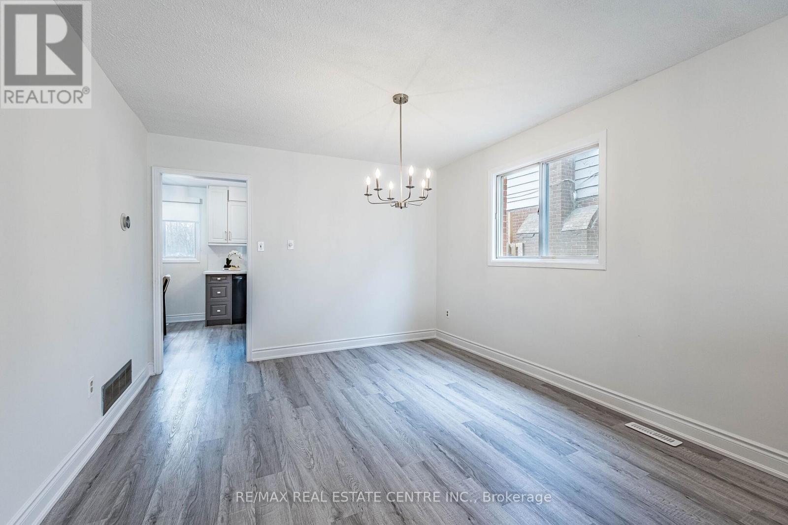 11 KIRKLAND ROAD, Brampton (Madoc), Ontario, L6V2W5 — Photo 6